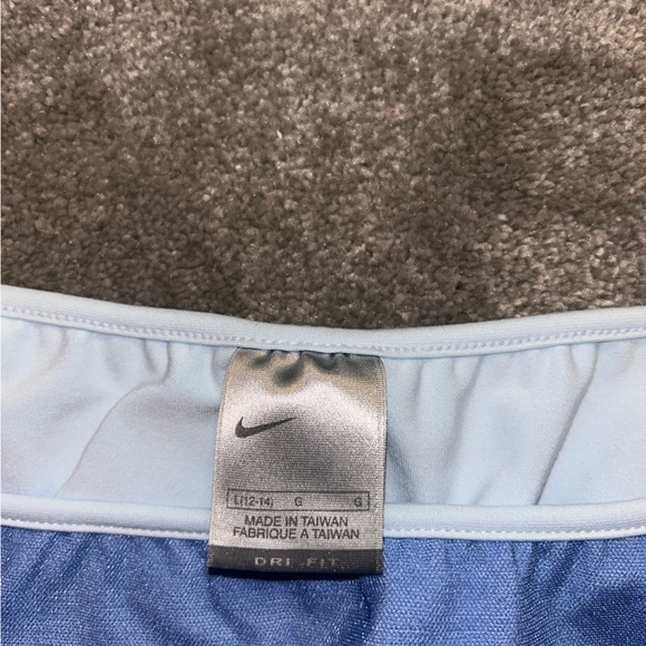 Vintage Women’s Nike Sports Tank Top - Picture 6 of 6